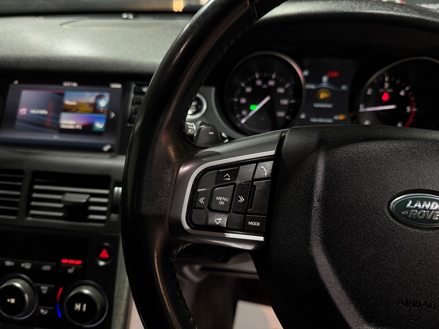 Used Land Rover Discovery Sport 2018 for sale - 77512730: Photo 28