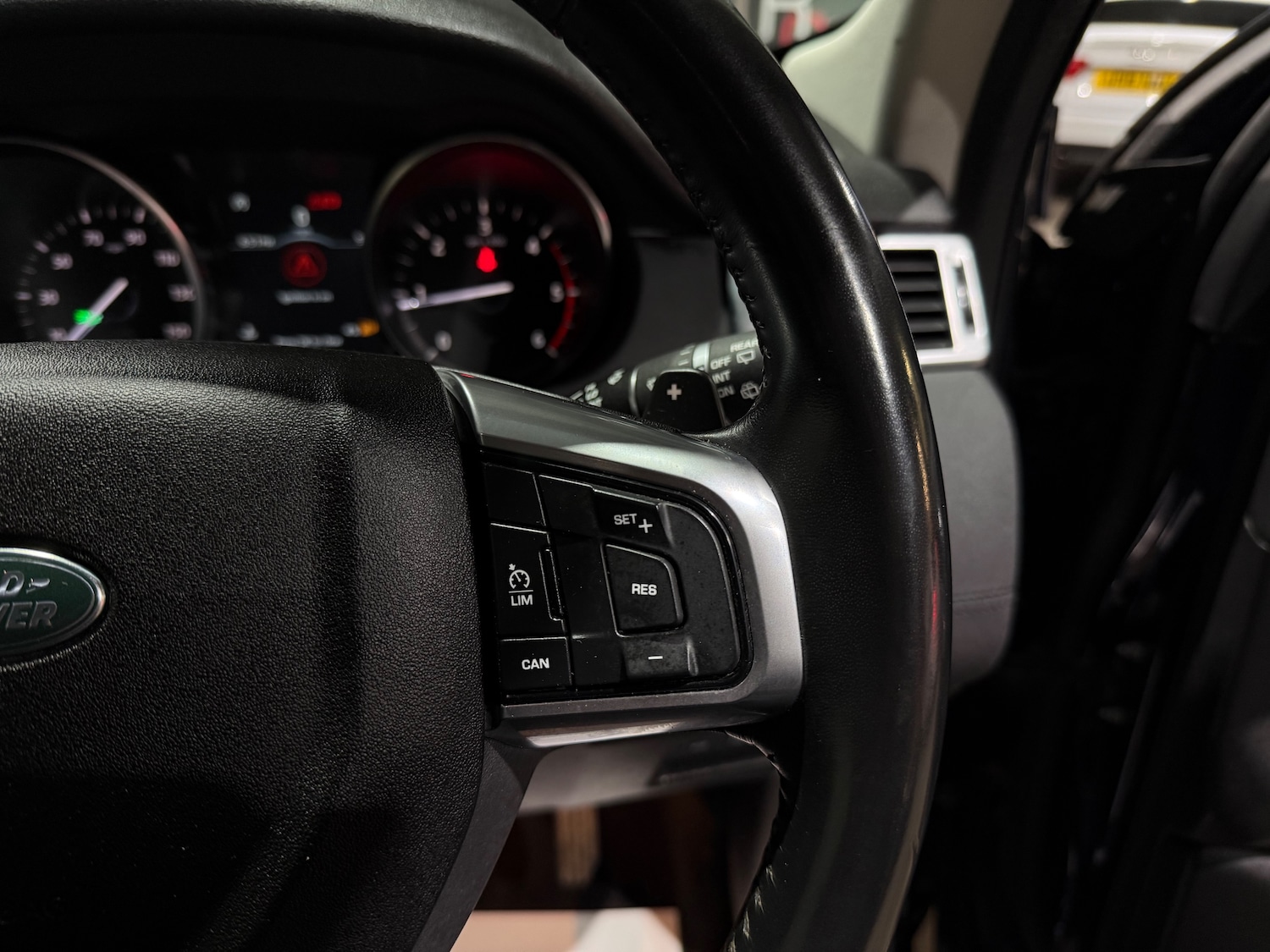 Used Land Rover Discovery Sport 2018 for sale - 77512730: Photo 29