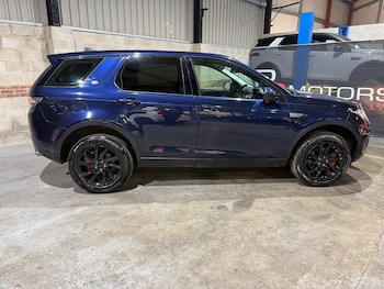 Used Land Rover Discovery Sport 2018 for sale - 77512730: Photo