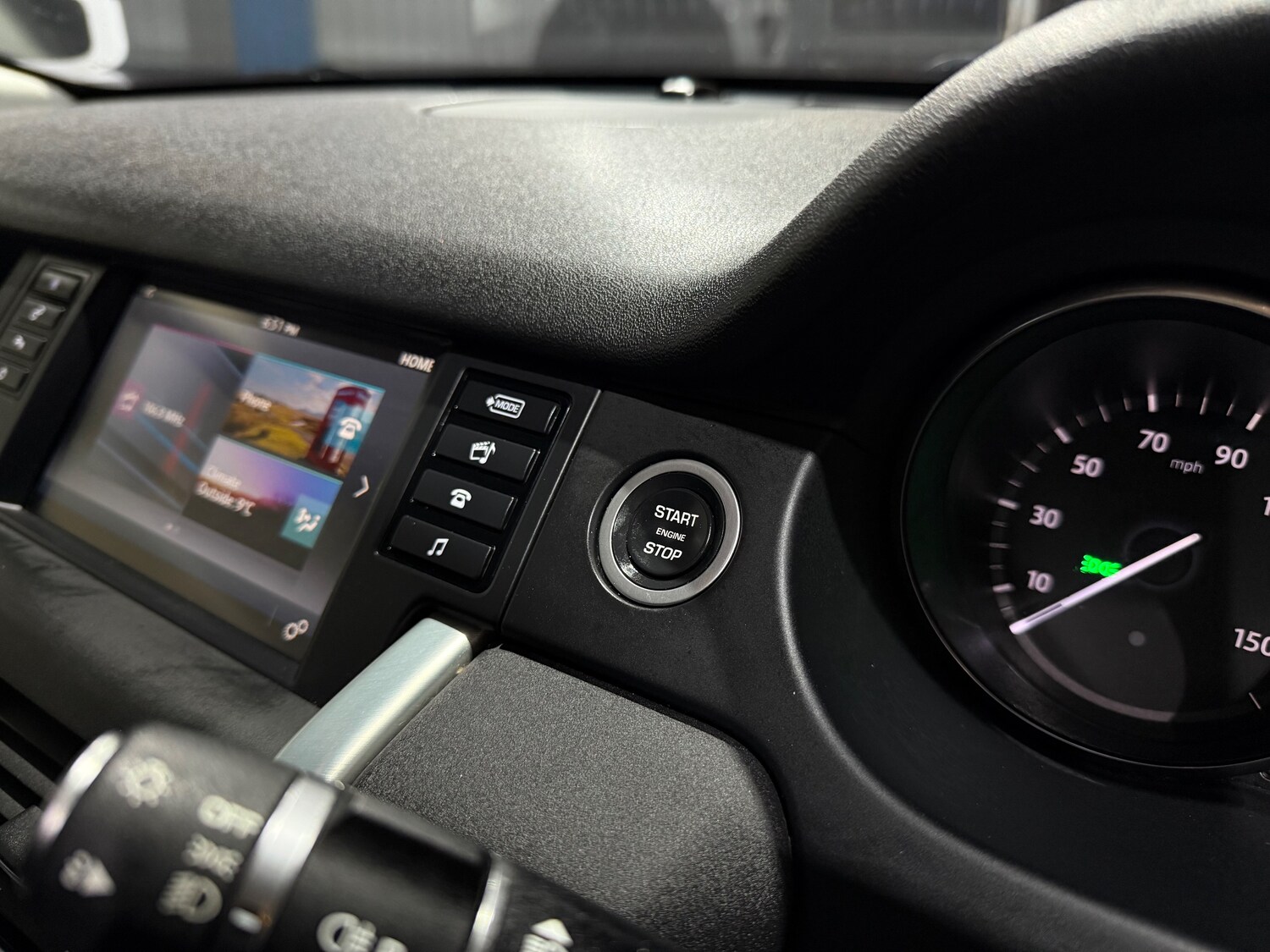 Used Land Rover Discovery Sport 2018 for sale - 77512730: Photo 33