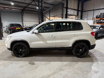 Used Volkswagen Tiguan 2010 for sale - 75598510: Photo