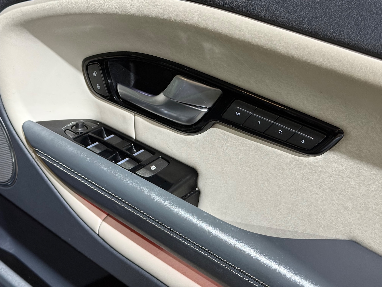 Used Land Rover Range Rover Evoque 2017 for sale - 77802574: Photo 39