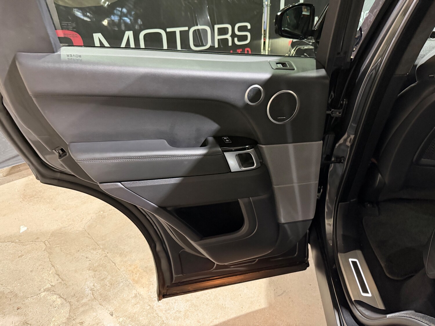 Used Land Rover Range Rover Sport 2017 for sale - 77935504: Photo 14