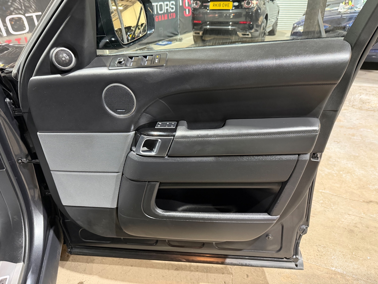 Used Land Rover Range Rover Sport 2017 for sale - 77935504: Photo 25