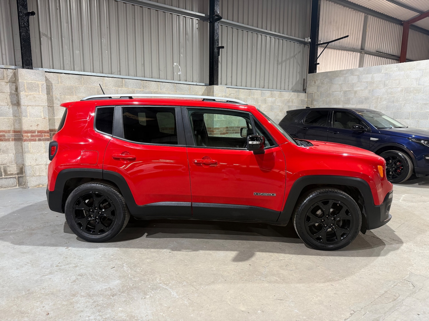 Used Jeep Renegade 2016 for sale - 76623771: Photo 2