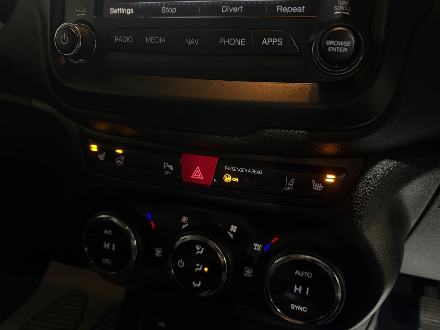 Used Jeep Renegade 2016 for sale - 76623771: Photo 28