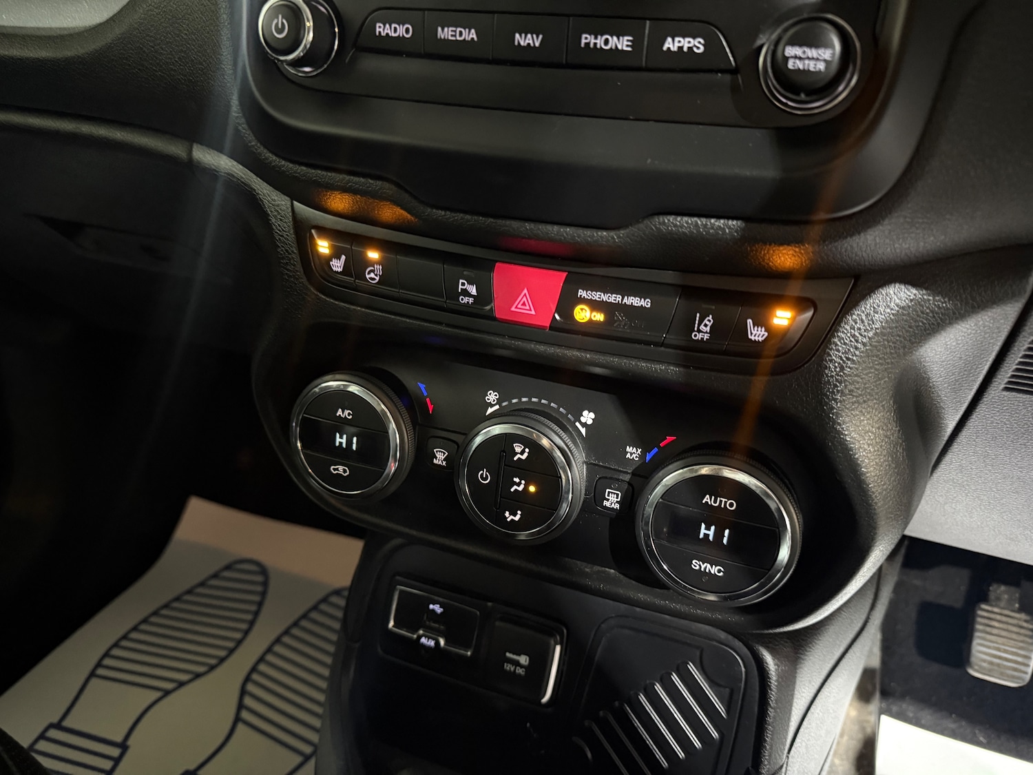 Used Jeep Renegade 2016 for sale - 76623771: Photo 30