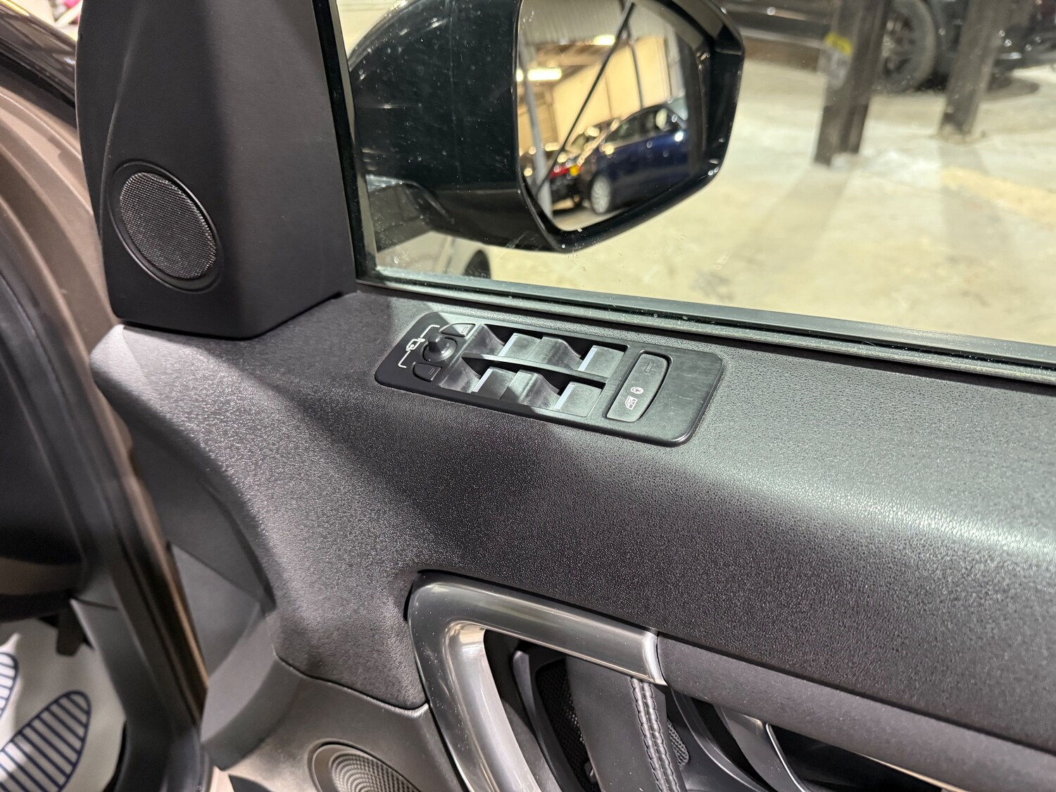 Used Land Rover Discovery Sport 2017 for sale - 76819706: Photo 27