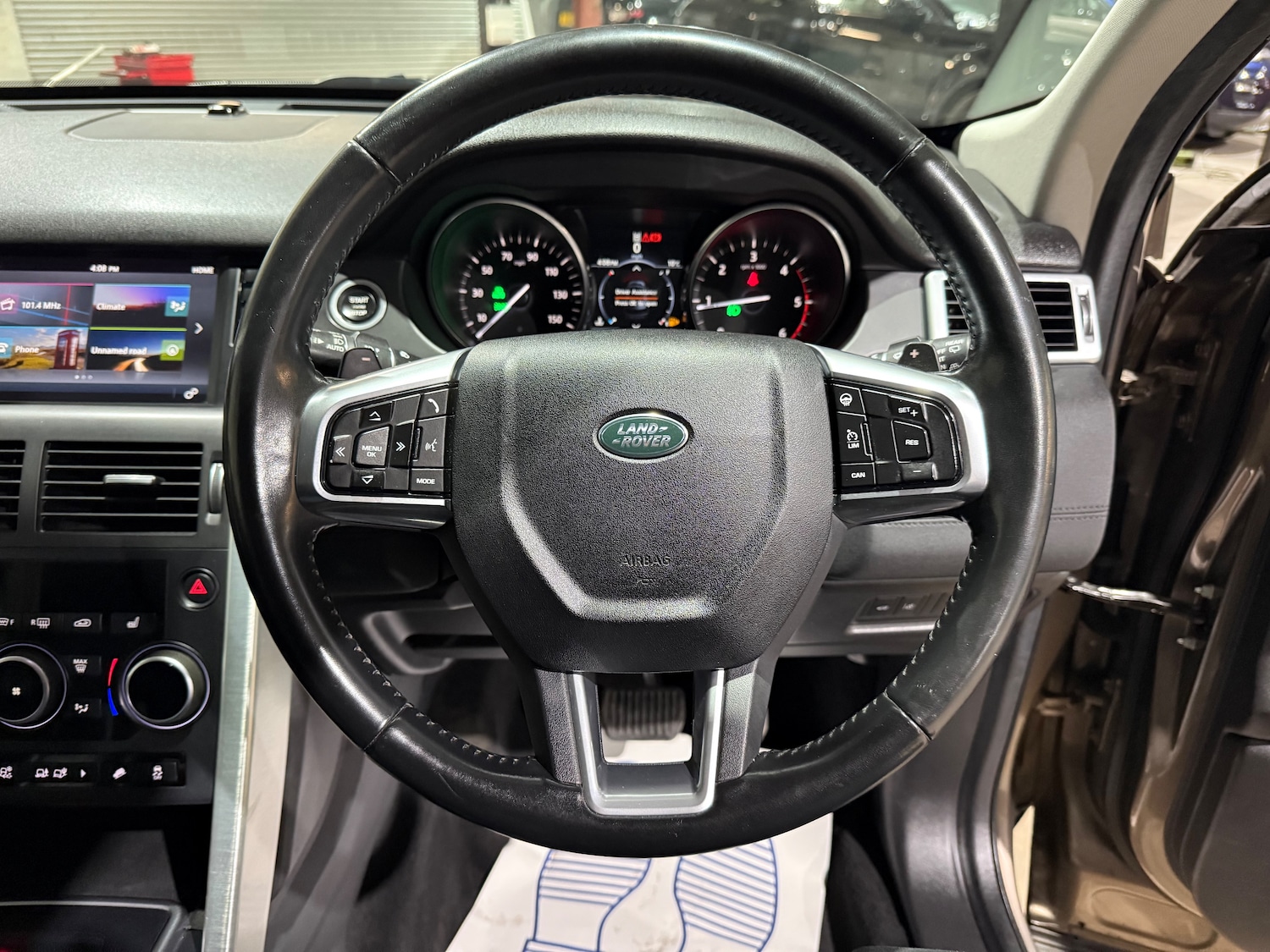 Used Land Rover Discovery Sport 2017 for sale - 76819706: Photo 32