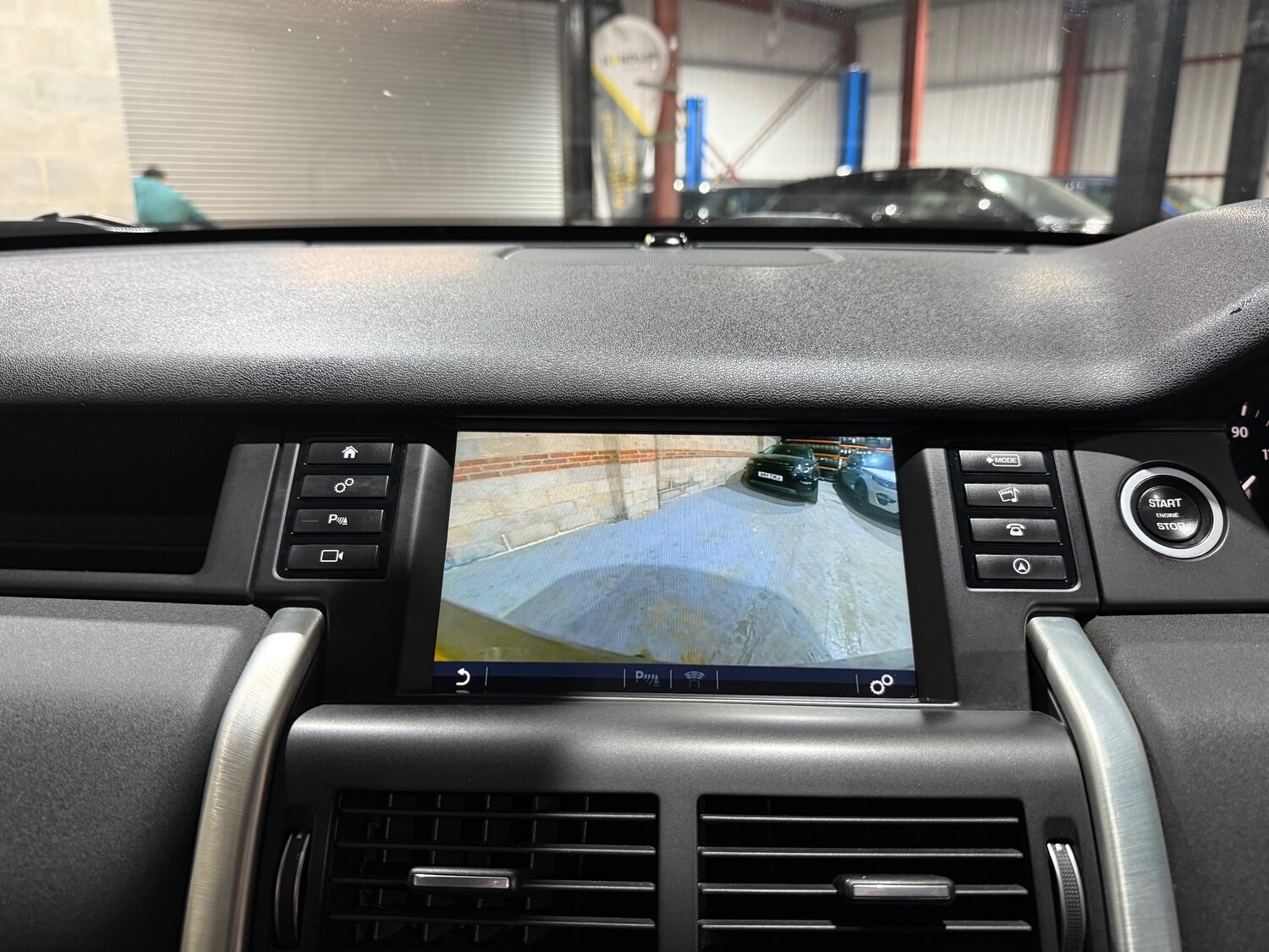 Used Land Rover Discovery Sport 2017 for sale - 76819706: Photo 41