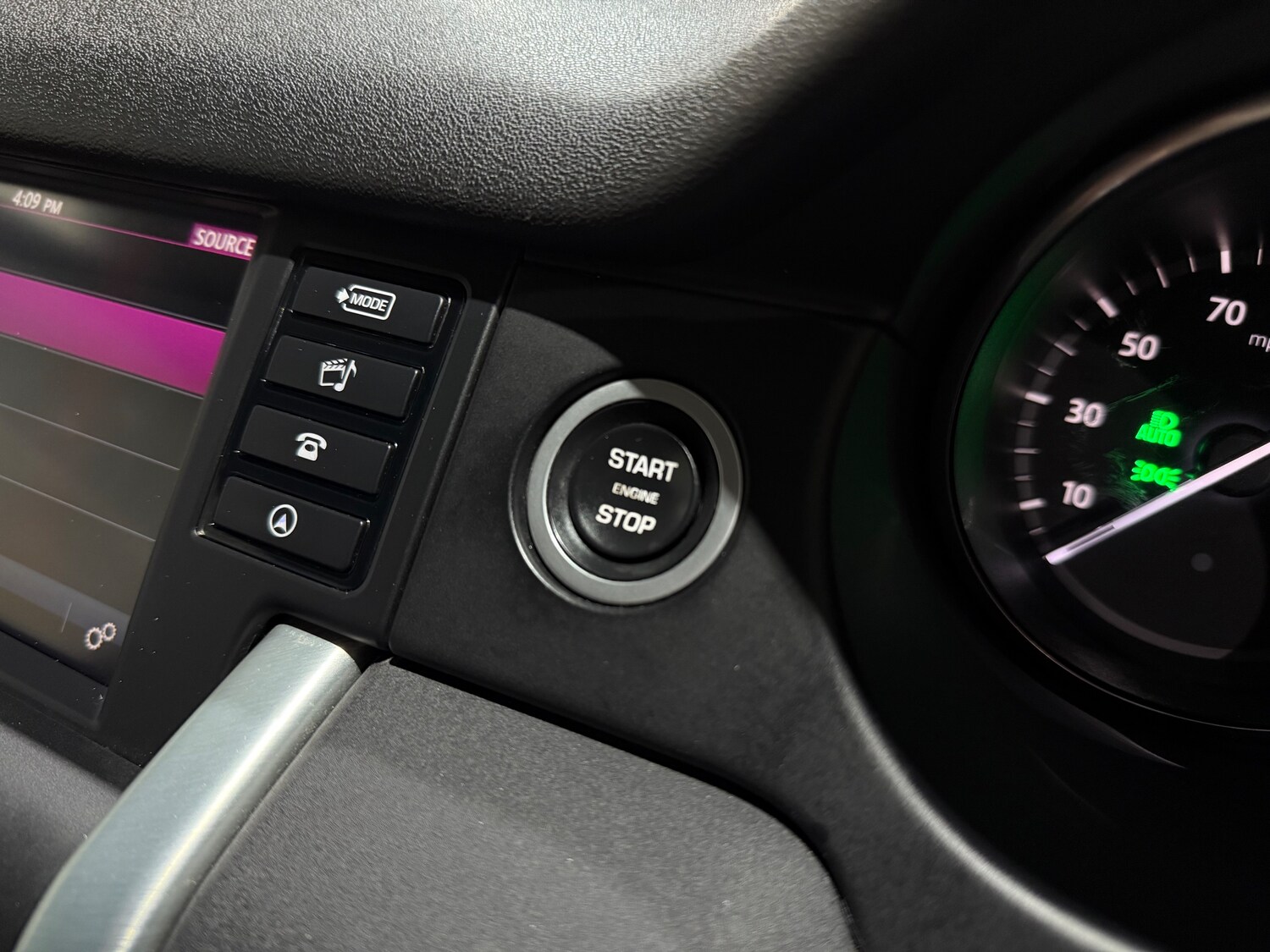 Used Land Rover Discovery Sport 2017 for sale - 76819706: Photo 49