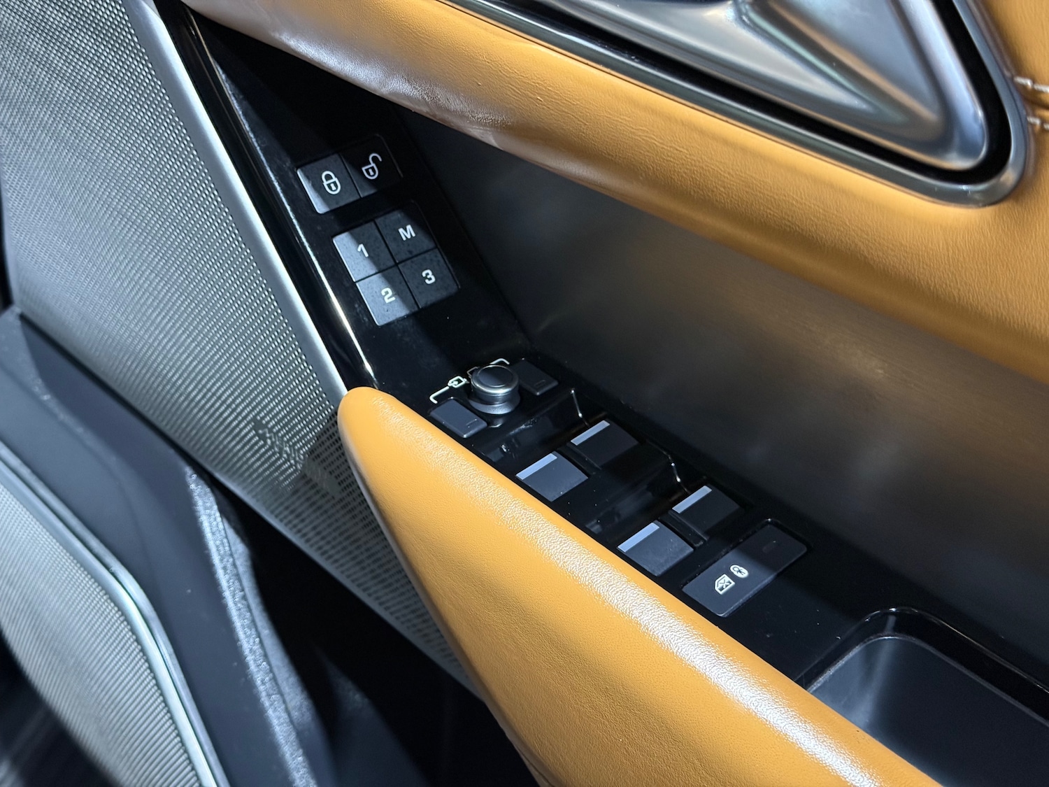 Used Land Rover Range Rover Velar 2018 for sale - 77779422: Photo 41