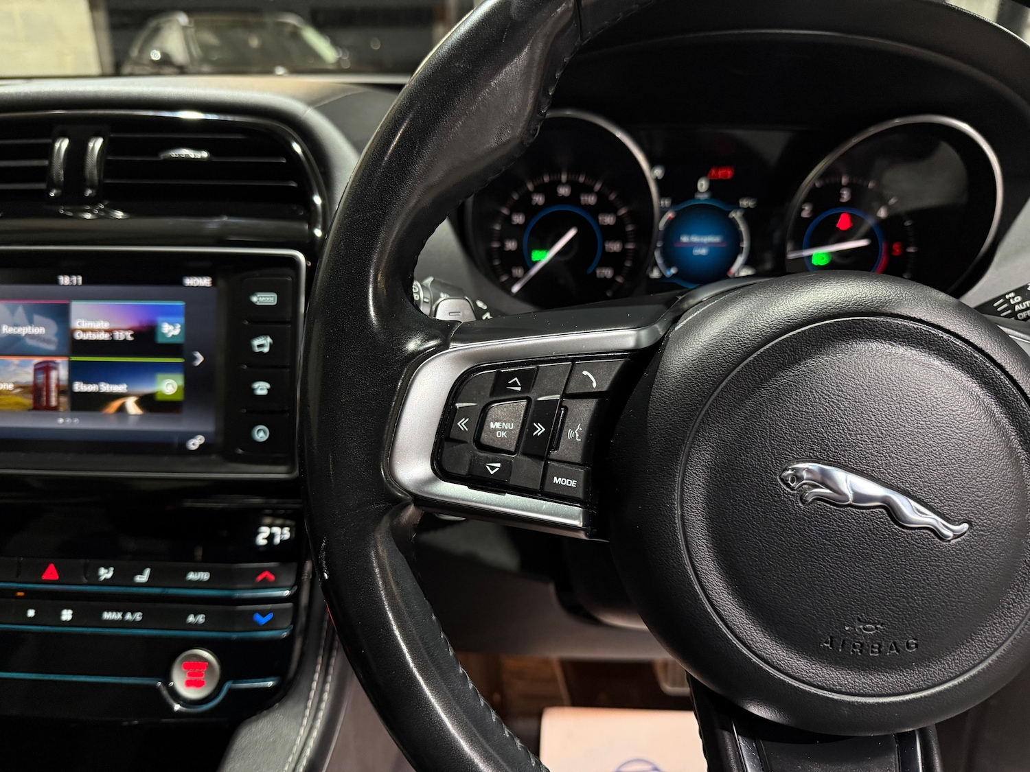 Used Jaguar F-Pace 2017 for sale - 76477471: Photo 29