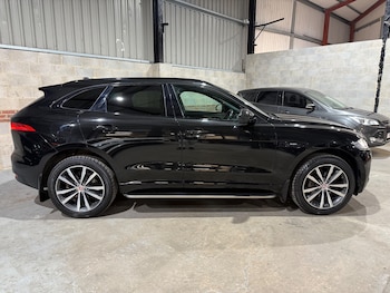 Used Jaguar F-Pace 2017 for sale - 76477471: Photo
