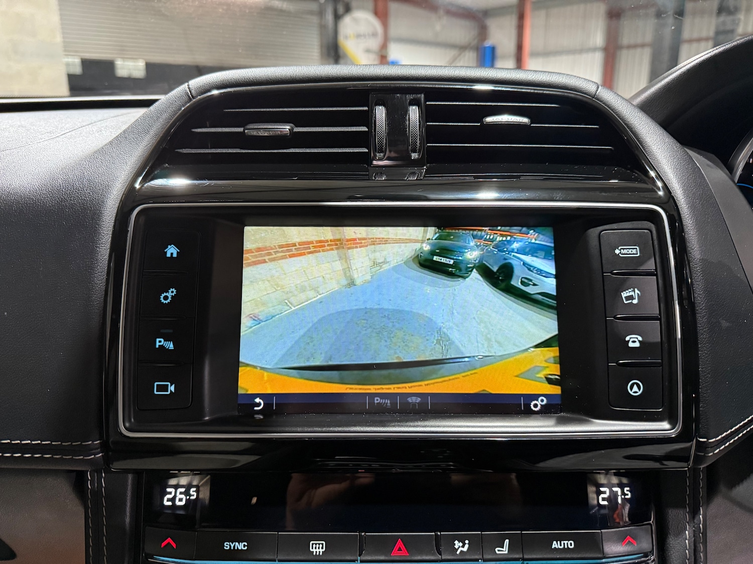 Used Jaguar F-Pace 2017 for sale - 76477471: Photo 35