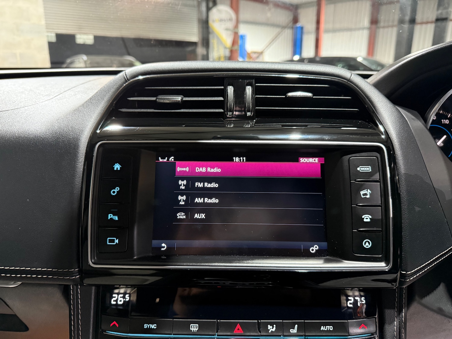 Used Jaguar F-Pace 2017 for sale - 76477471: Photo 37