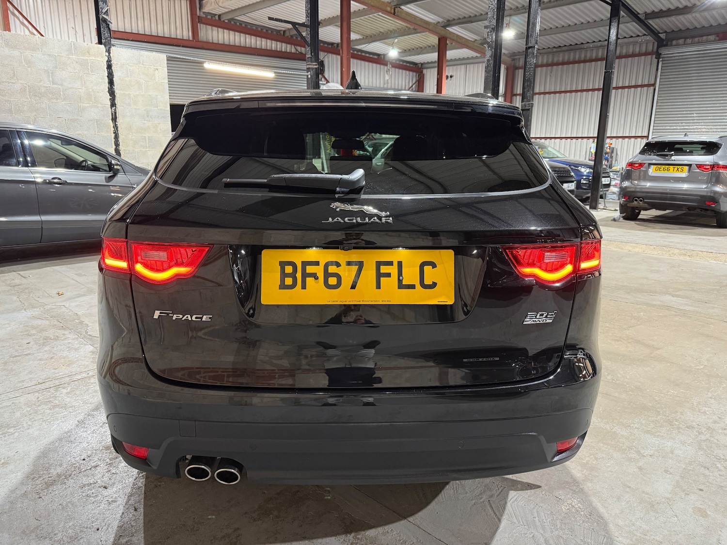 Used Jaguar F-Pace 2017 for sale - 76477471: Photo 4