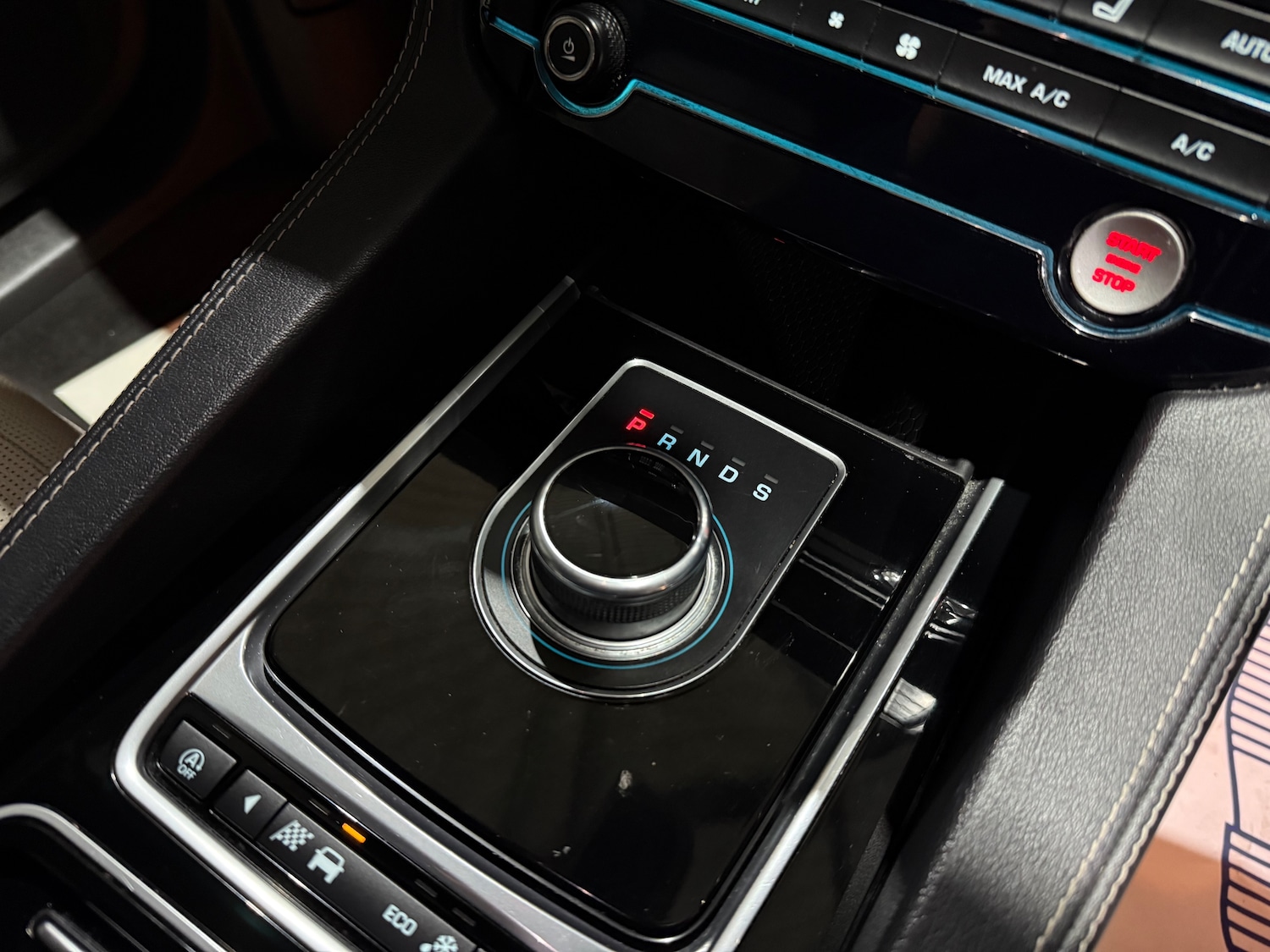 Used Jaguar F-Pace 2017 for sale - 76477471: Photo 40