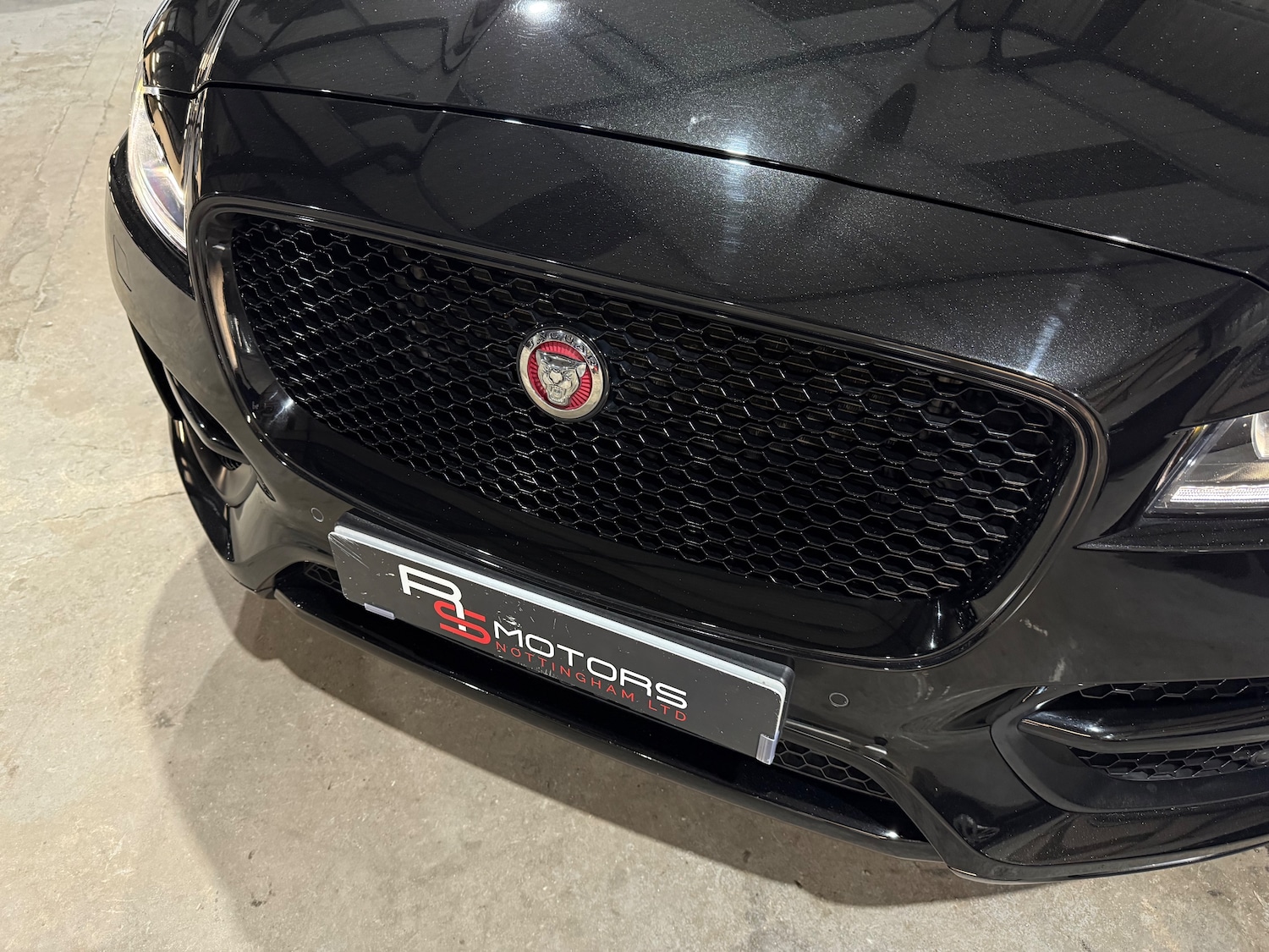 Used Jaguar F-Pace 2017 for sale - 76477471: Photo 51