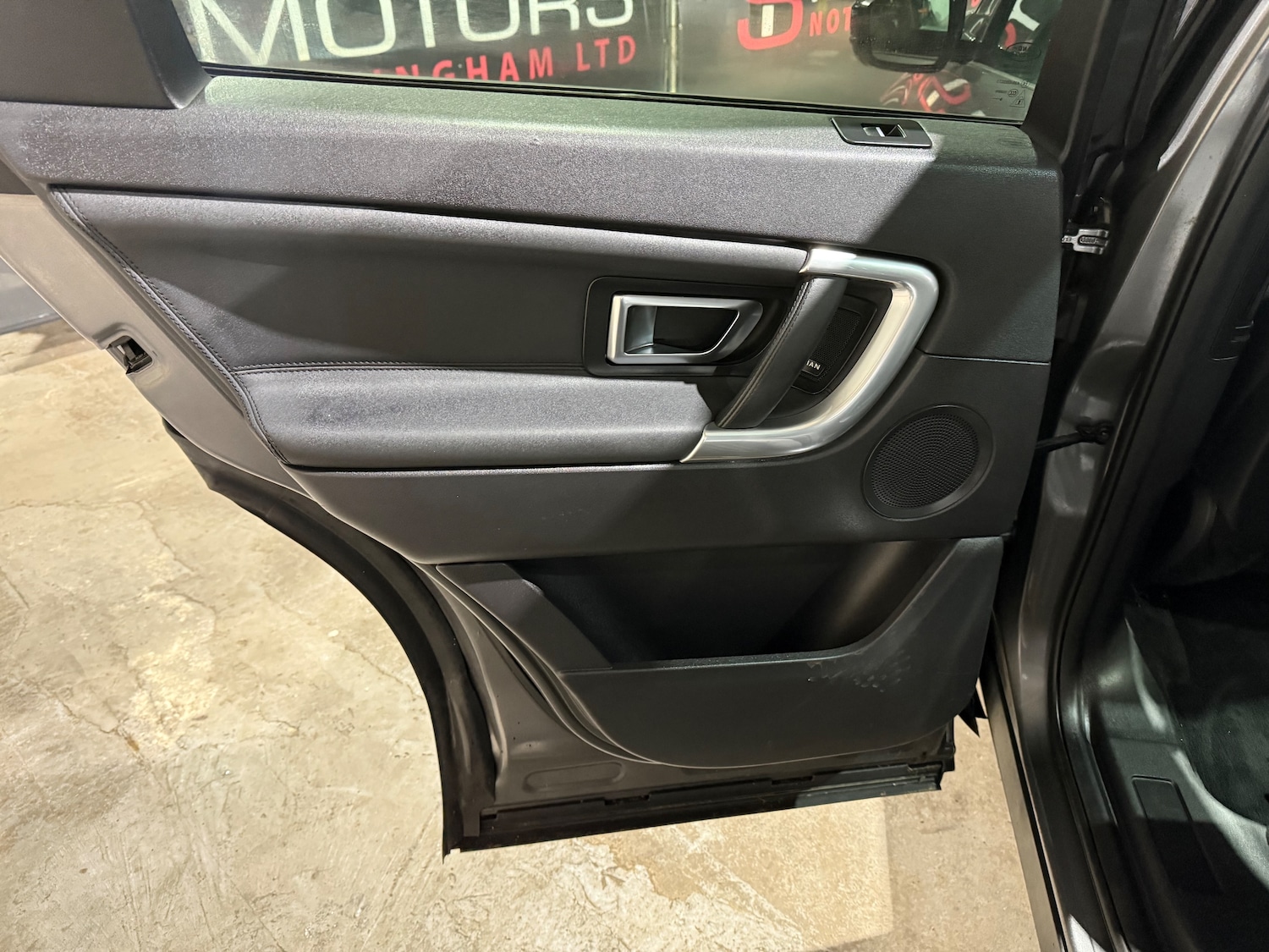 Used Land Rover Discovery Sport 2017 for sale - 77313004: Photo 14