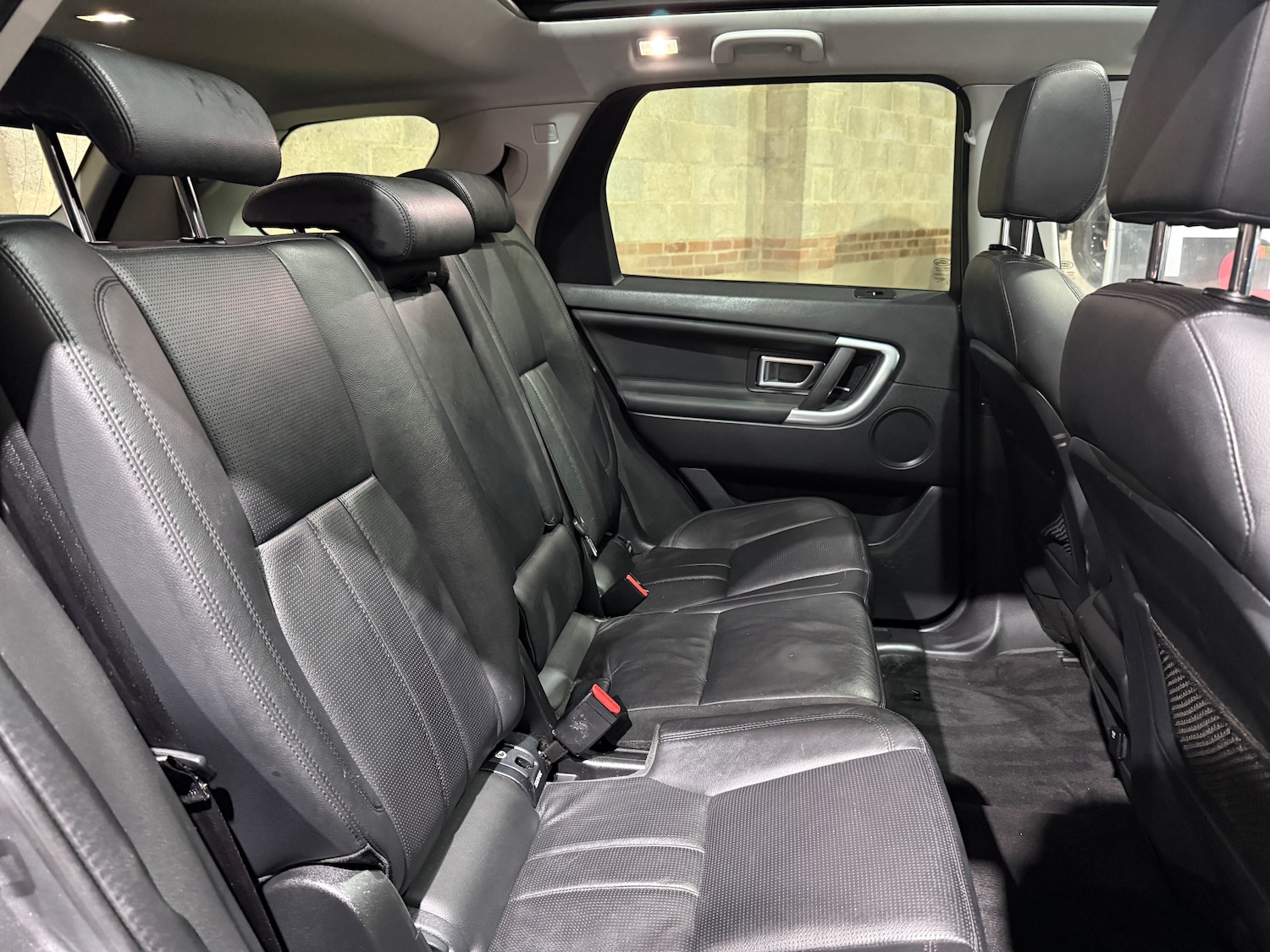 Used Land Rover Discovery Sport 2017 for sale - 77313004: Photo 24