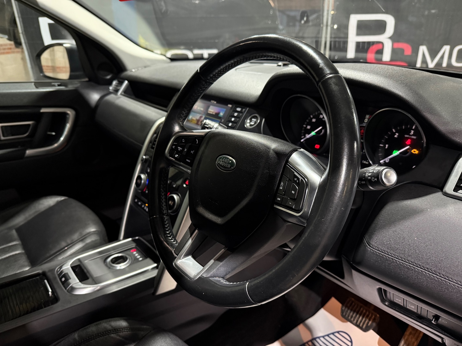 Used Land Rover Discovery Sport 2017 for sale - 77313004: Photo 27