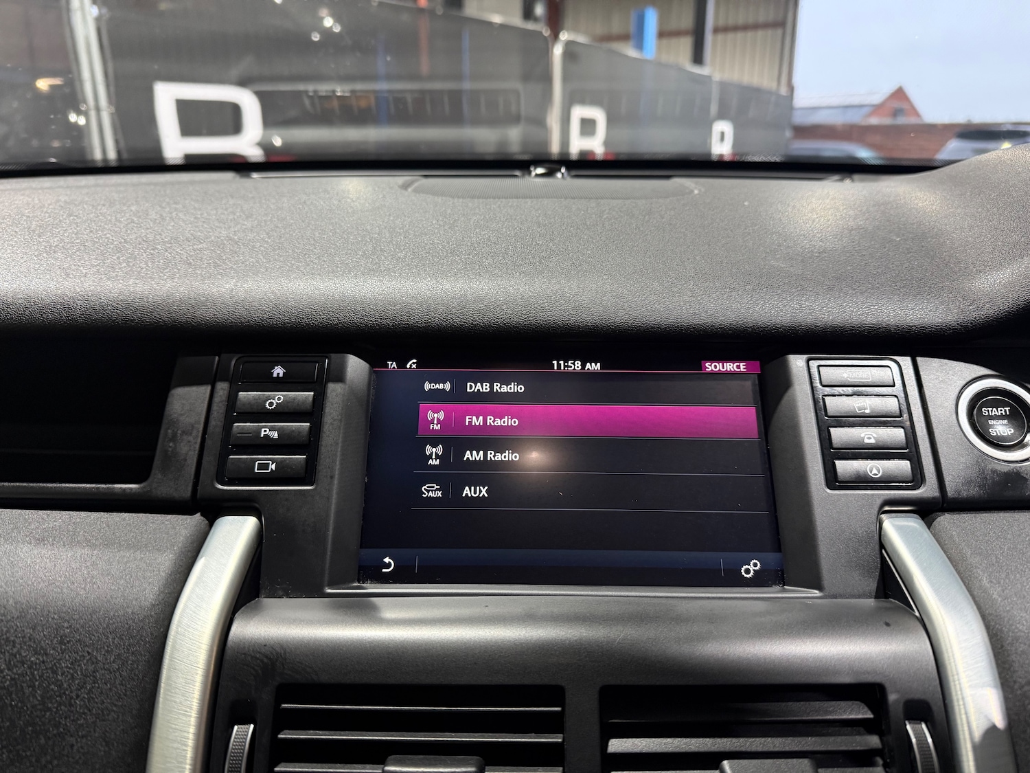 Used Land Rover Discovery Sport 2017 for sale - 77313004: Photo 42