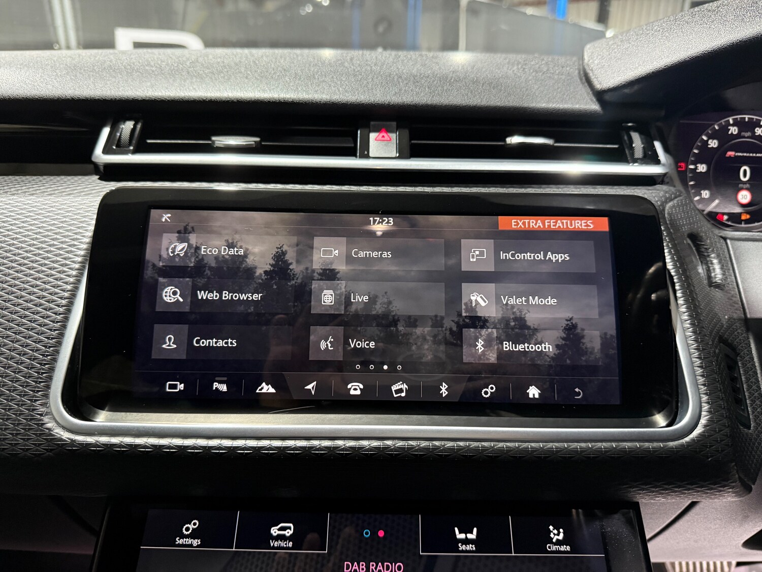 Used Land Rover Range Rover Velar 2018 for sale - 77398490: Photo 41