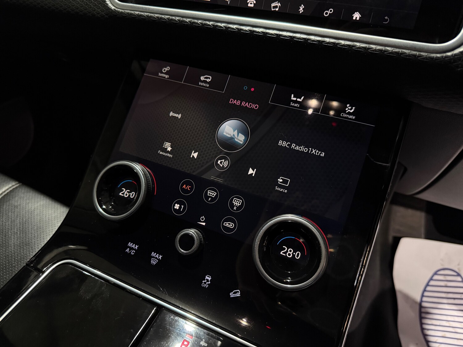 Used Land Rover Range Rover Velar 2018 for sale - 77398490: Photo 43