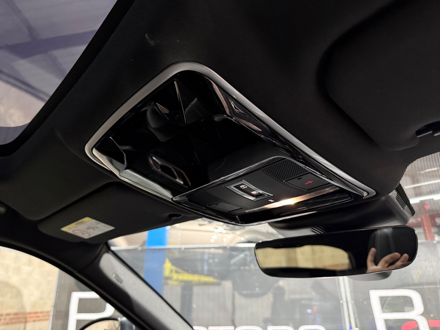 Used Land Rover Range Rover Velar 2018 for sale - 77398490: Photo 48