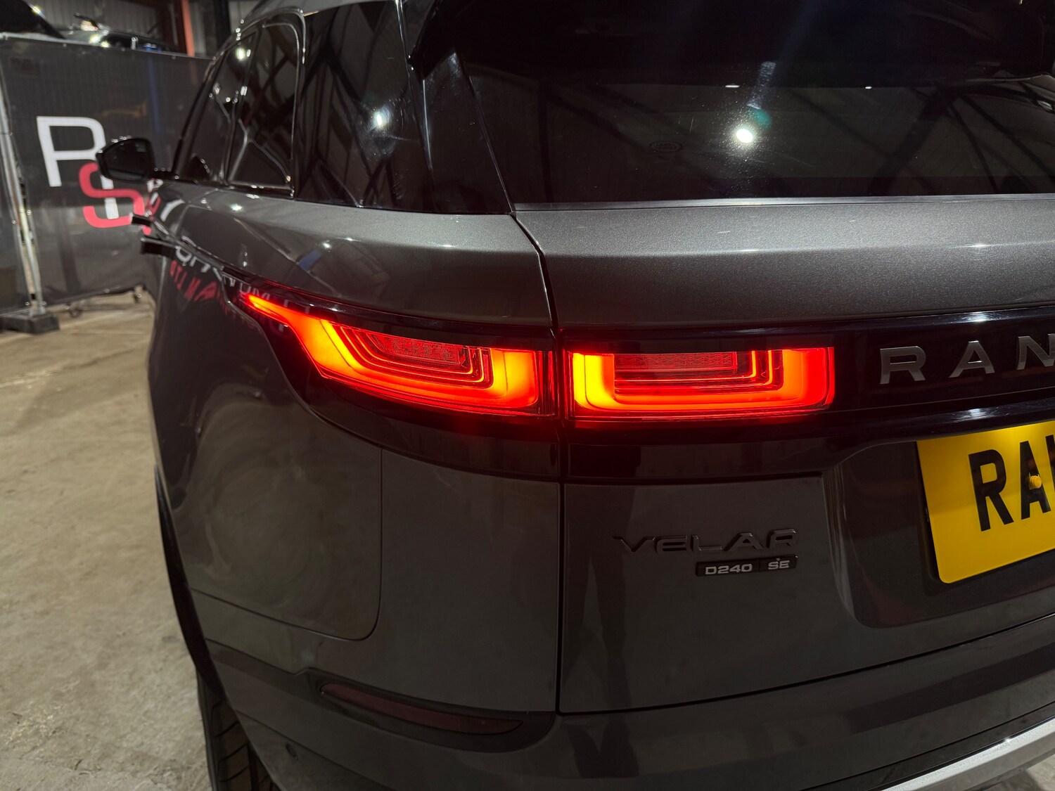 Used Land Rover Range Rover Velar 2018 for sale - 77398490: Photo 59