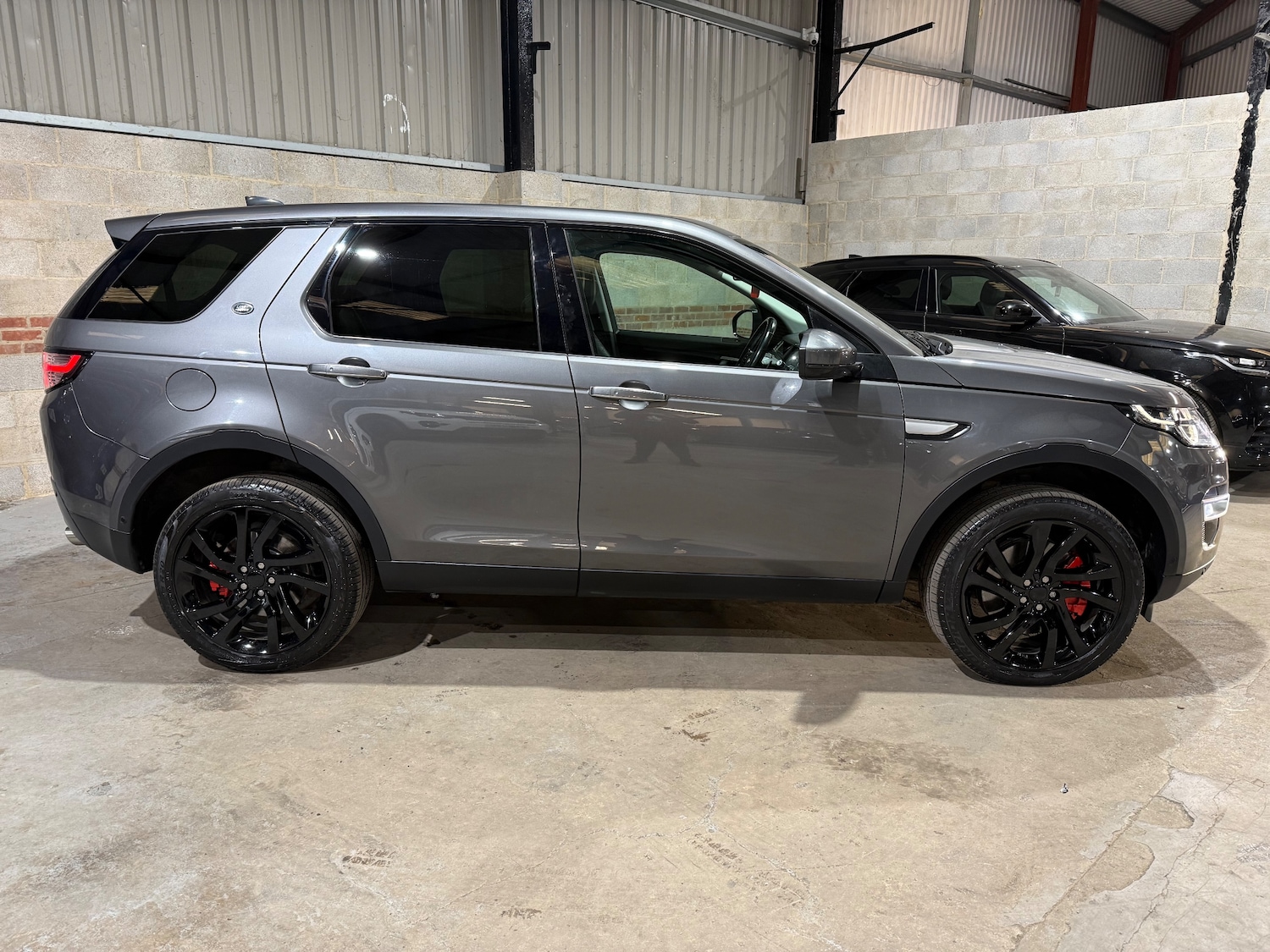 Used Land Rover Discovery Sport 2019 for sale - 77084141: Photo 2