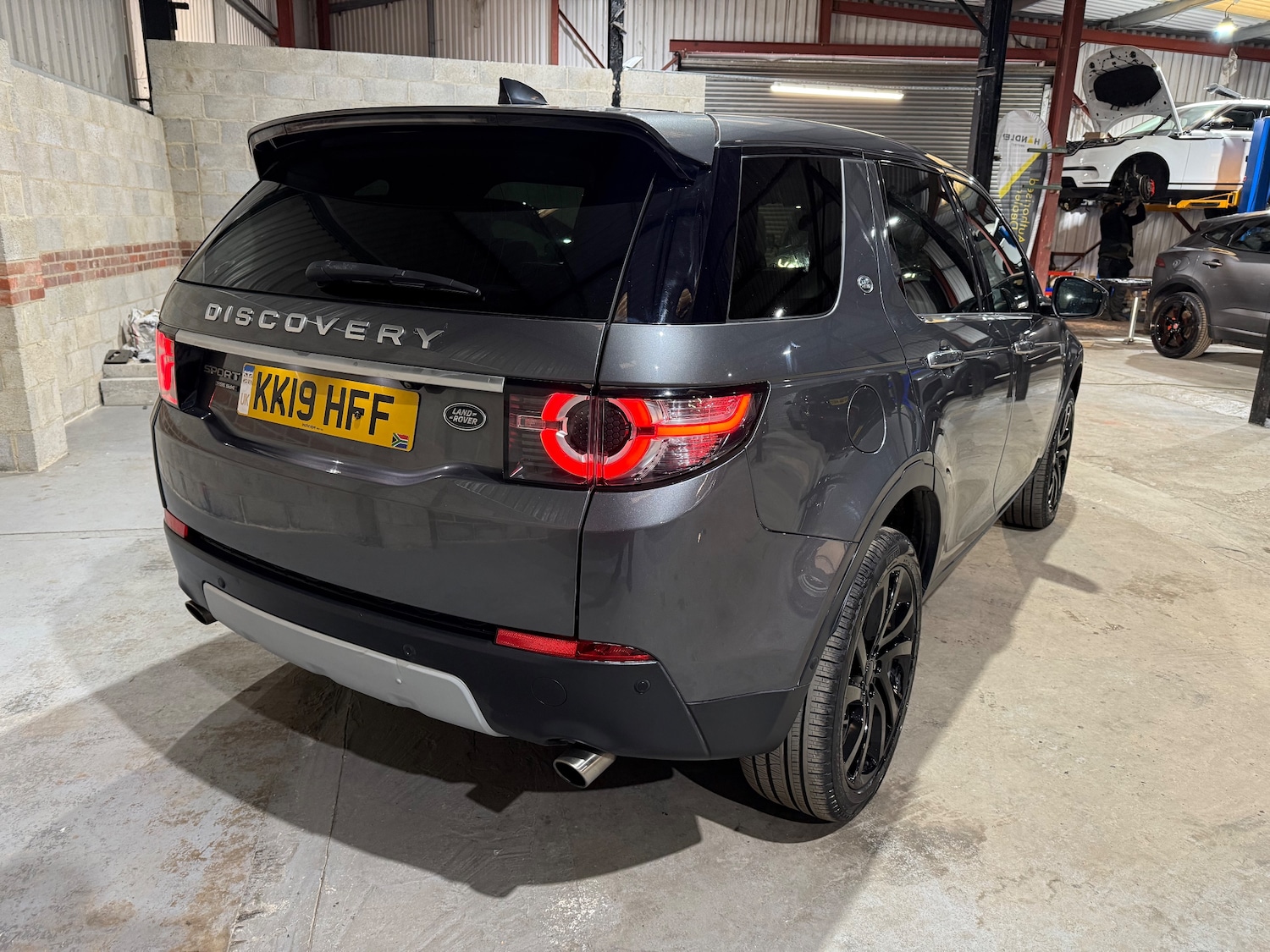 Used Land Rover Discovery Sport 2019 for sale - 77084141: Photo 3