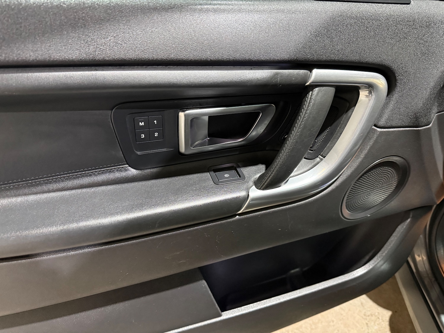 Used Land Rover Discovery Sport 2019 for sale - 77084141: Photo 8