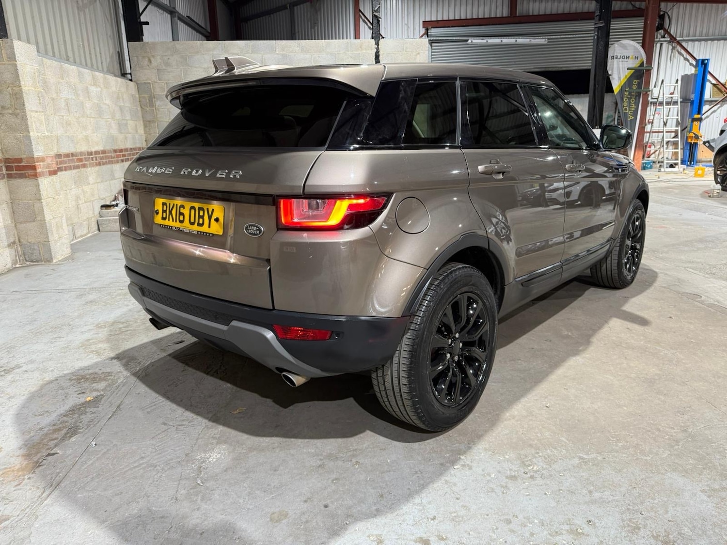 Used Land Rover Range Rover Evoque 2016 for sale - 76351415: Photo 3