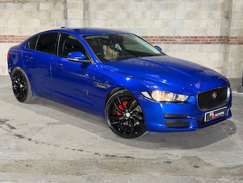 Used Jaguar XE 2017 for sale - 78591081: Photo