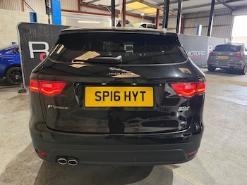 Used Jaguar F-Pace 2016 for sale - 79354055: Photo