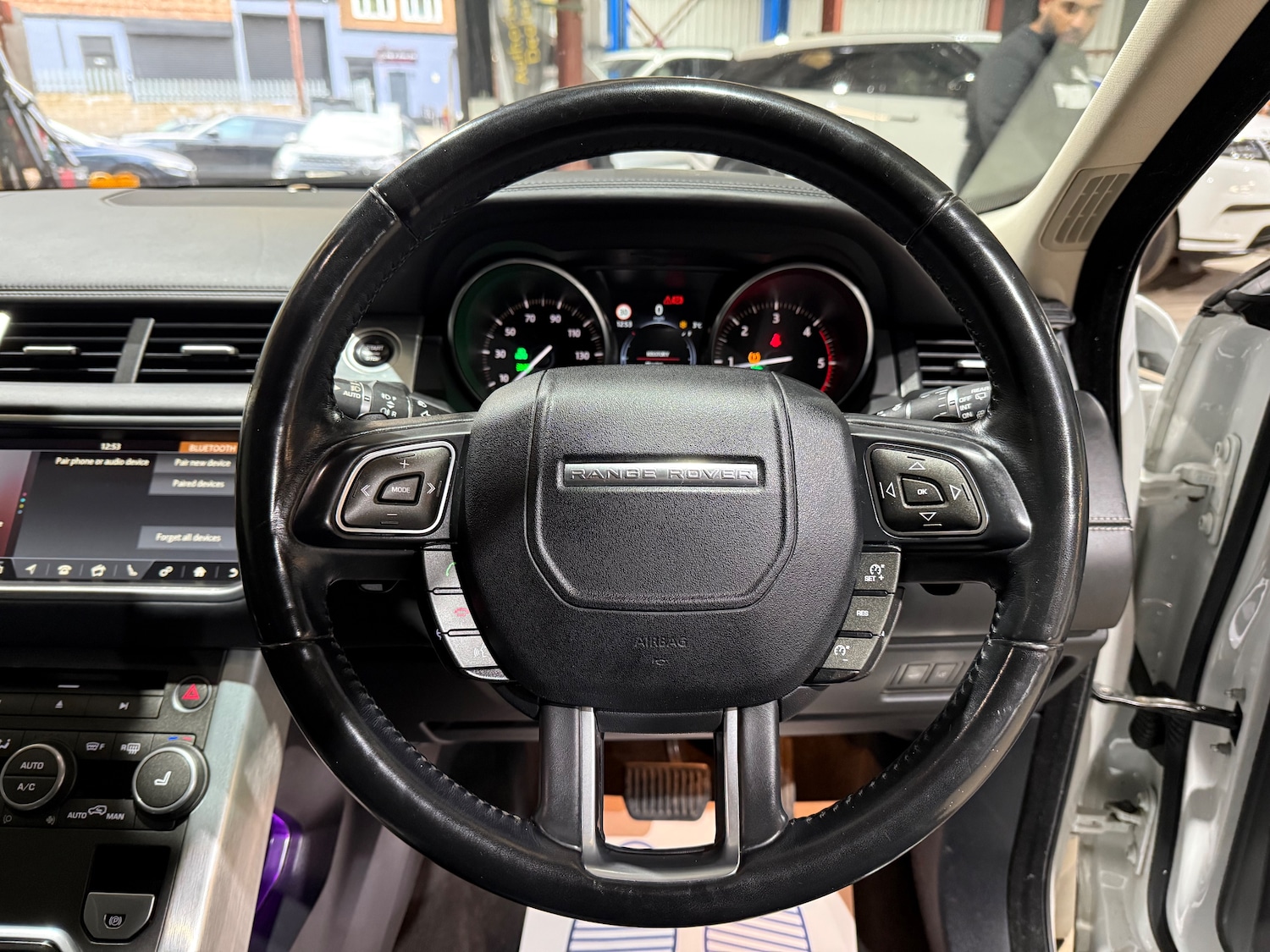 Used Land Rover Range Rover Evoque 2017 for sale - 77050997: Photo 31