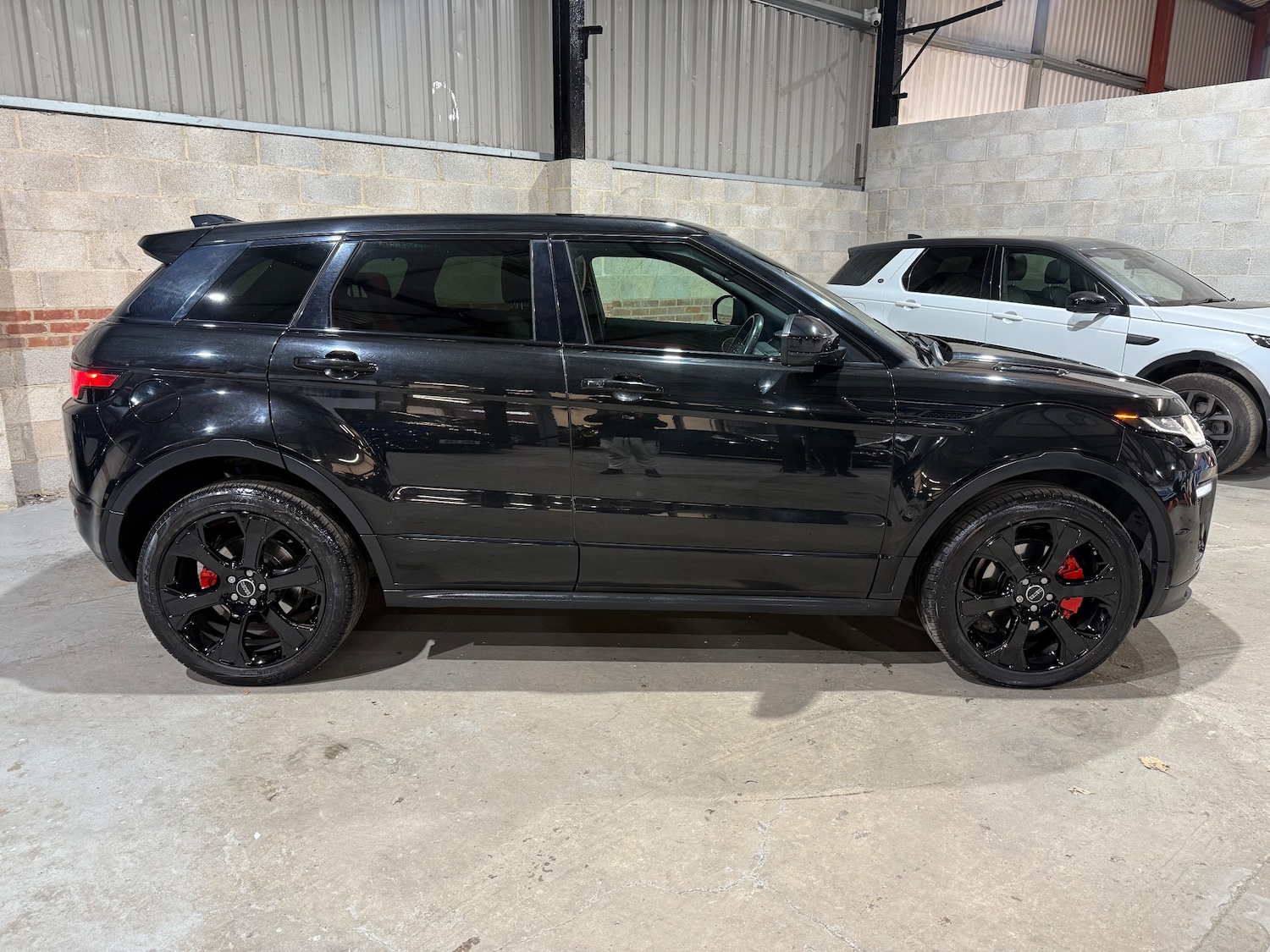 Used Land Rover Range Rover Evoque 2018 for sale - 76697839: Photo 2