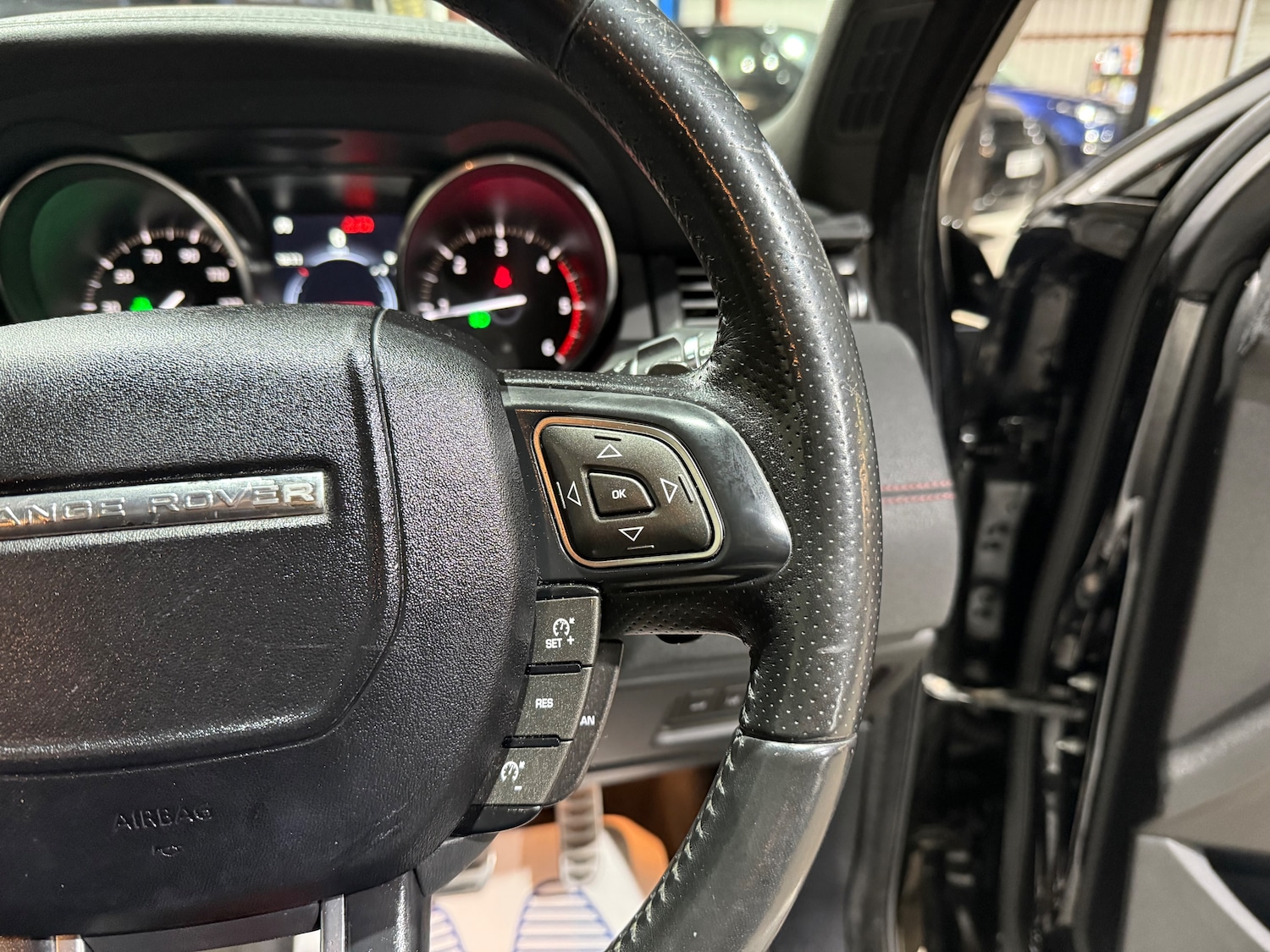 Used Land Rover Range Rover Evoque 2018 for sale - 76697839: Photo 31