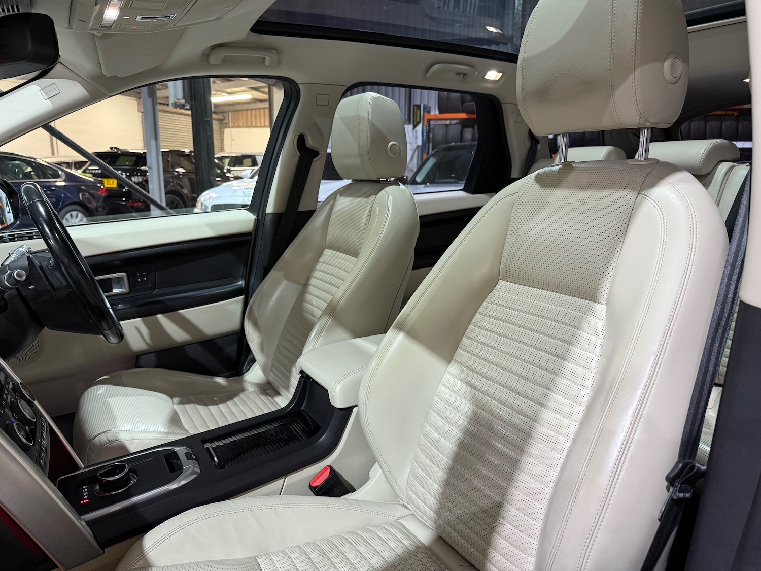 Used Land Rover Discovery Sport 2016 for sale - 76480830: Photo 10