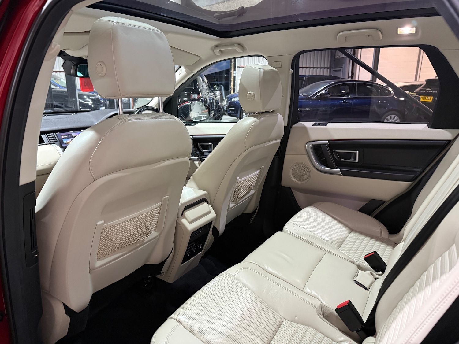 Used Land Rover Discovery Sport 2016 for sale - 76480830: Photo 14