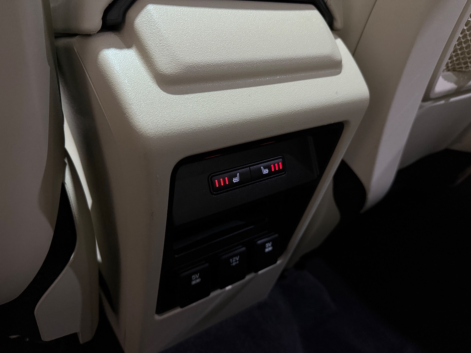 Used Land Rover Discovery Sport 2016 for sale - 76480830: Photo 16