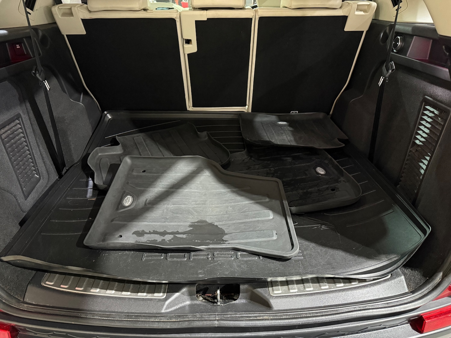 Used Land Rover Discovery Sport 2016 for sale - 76480830: Photo 18