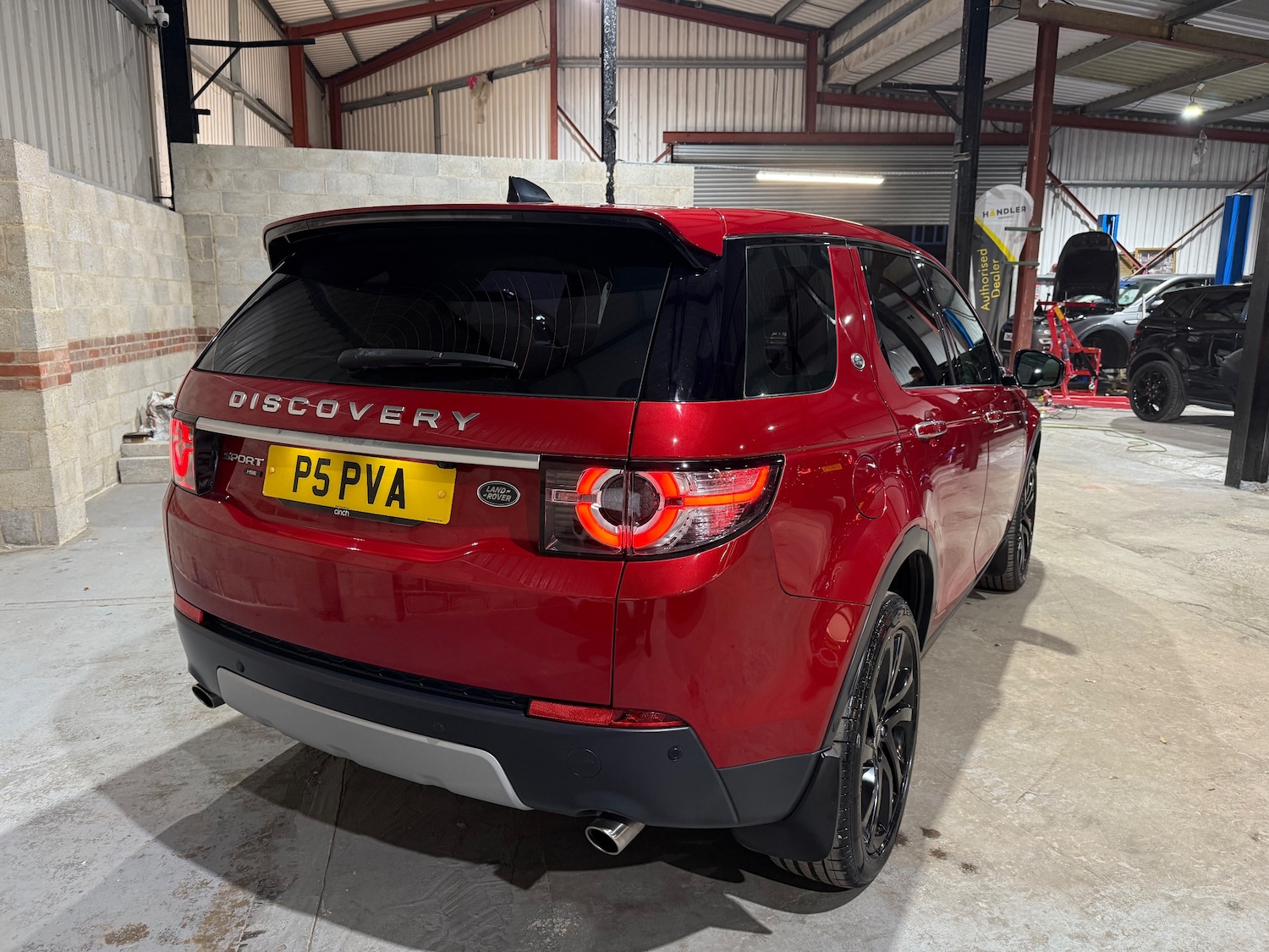 Used Land Rover Discovery Sport 2016 for sale - 76480830: Photo 3