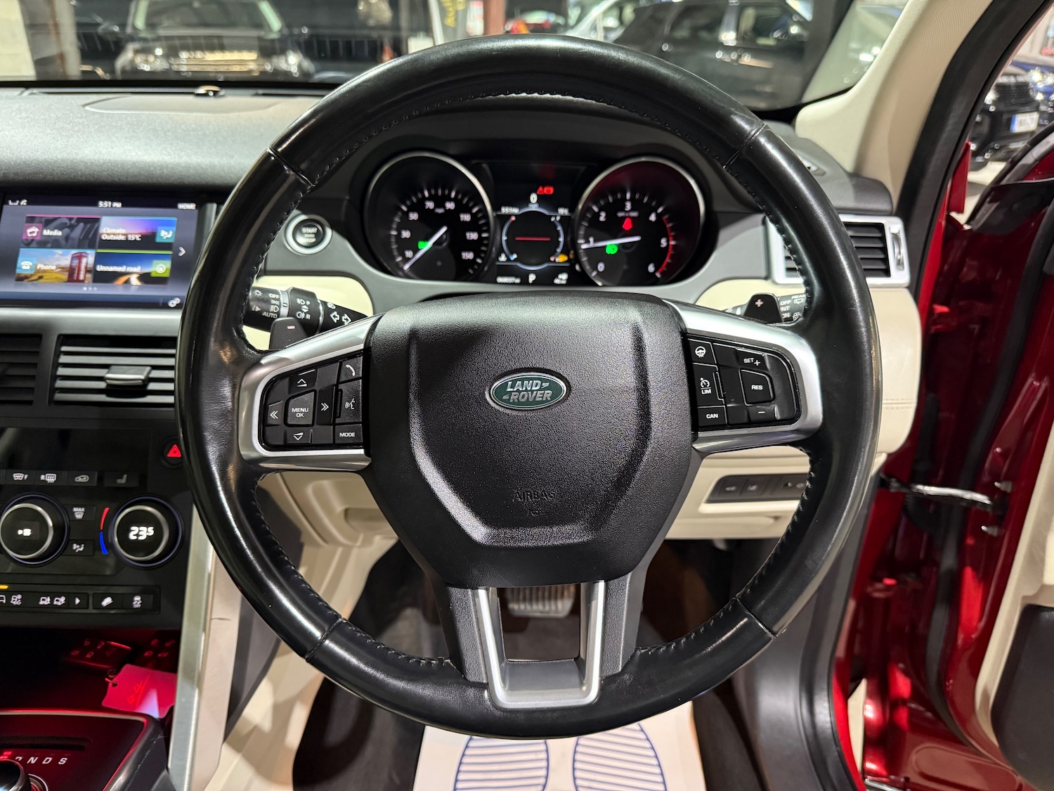 Used Land Rover Discovery Sport 2016 for sale - 76480830: Photo 33