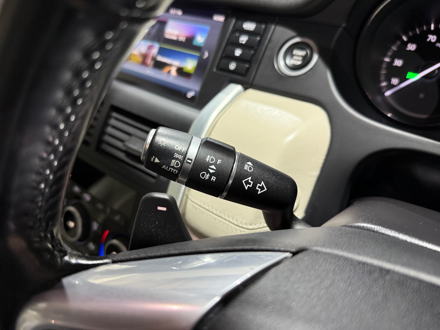 Used Land Rover Discovery Sport 2016 for sale - 76480830: Photo 38