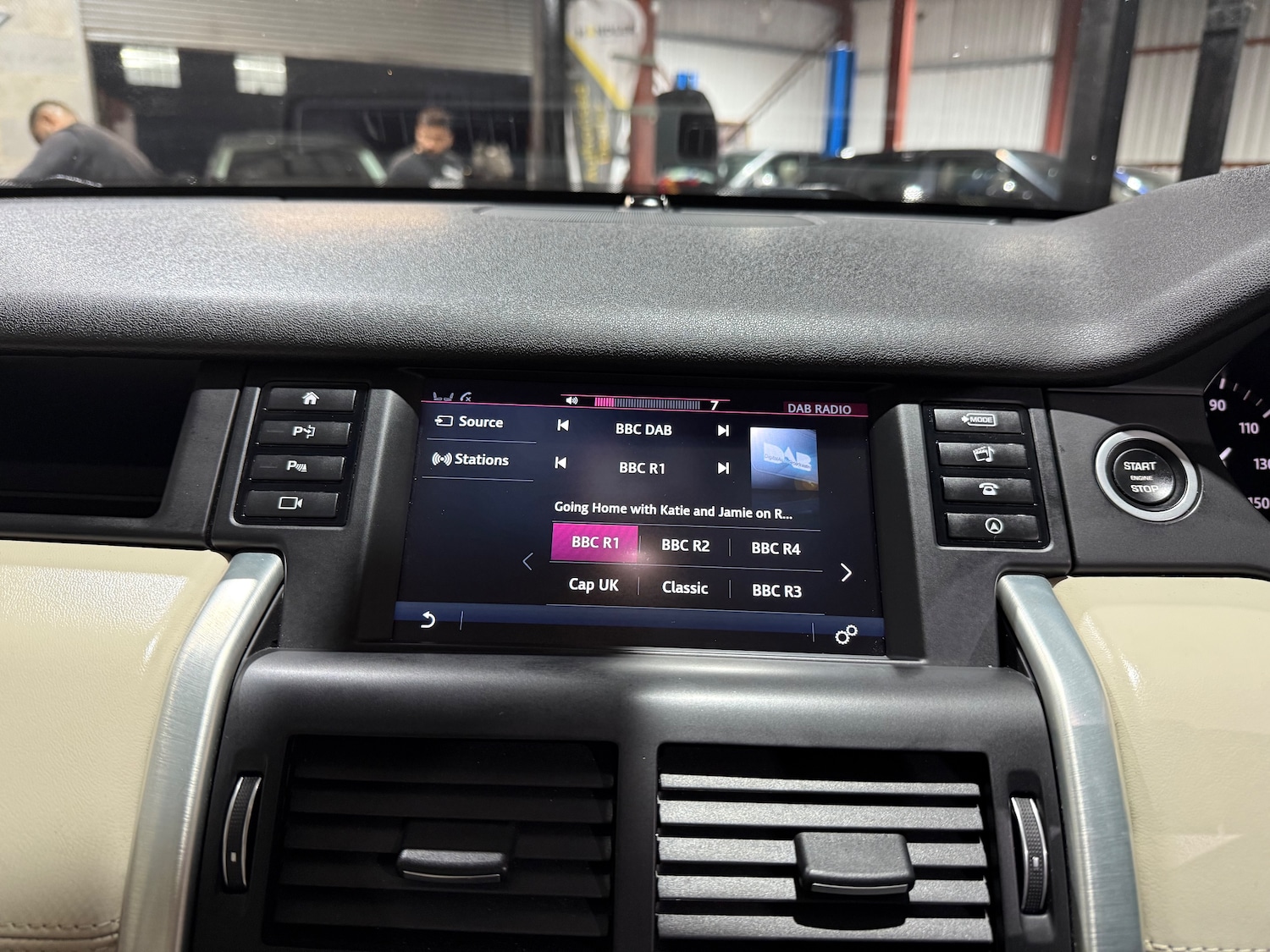 Used Land Rover Discovery Sport 2016 for sale - 76480830: Photo 42