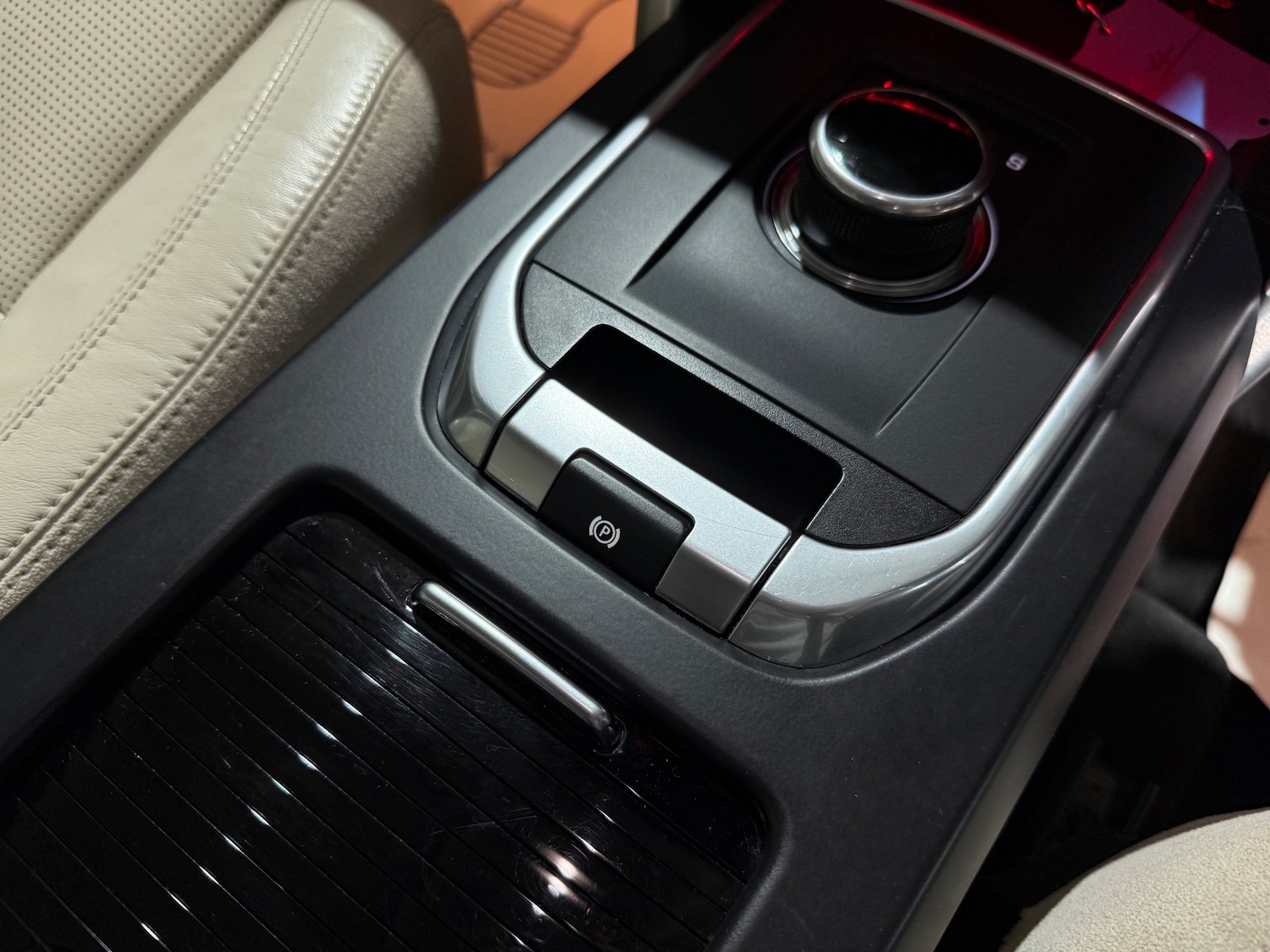 Used Land Rover Discovery Sport 2016 for sale - 76480830: Photo 45