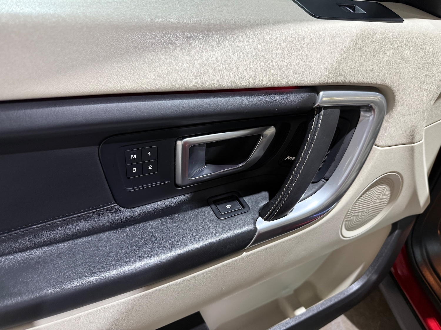 Used Land Rover Discovery Sport 2016 for sale - 76480830: Photo 7